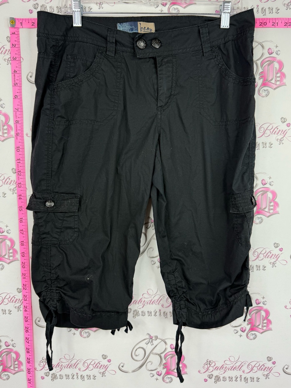 BEAU capri/shorts cargo pockets Black Cargo Capri Pants with Adjustable Hem